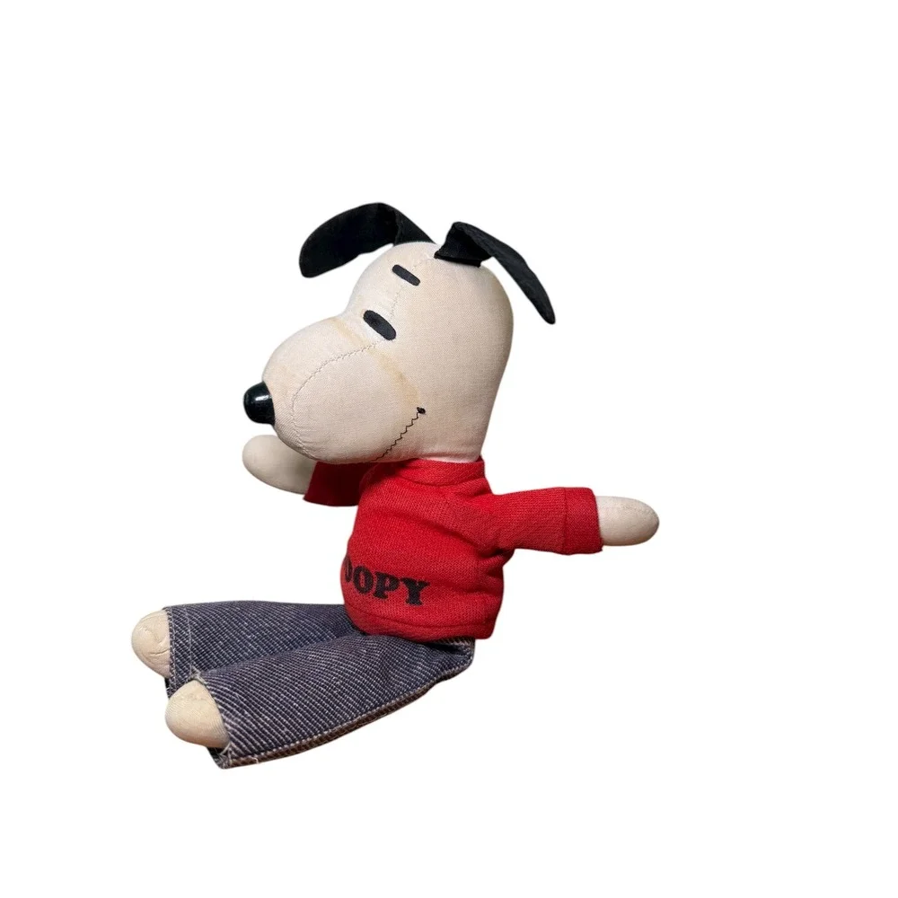 Vintage 1968 Snoopy Plush Toy Red Sweater Blue Jeans Stuffed Animal Peanuts‎